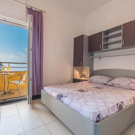 Studio Apartments Zloic In Krvavica Exterior photo