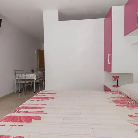 Studio Apartments Zloic In Krvavica Exterior photo