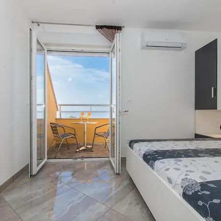 Studio Apartments Zloic In Krvavica Exterior photo