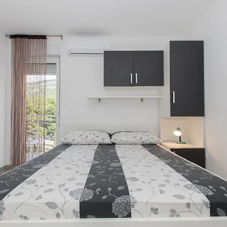 Studio Apartments Zloic In Krvavica Exterior photo