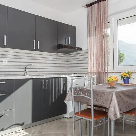 Studio Apartments Zloic In Krvavica Exterior photo