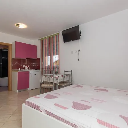 Studio Apartments Zloic In Krvavica Exterior photo