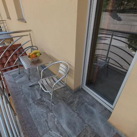 Studio Apartments Zloic In Krvavica Exterior photo