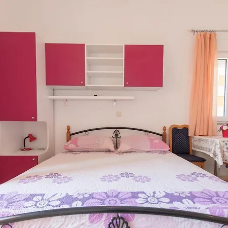 Studio Apartments Zloic In Krvavica Exterior photo