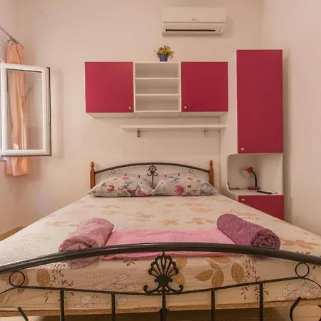 Studio Apartments Zloic In Krvavica Exterior photo