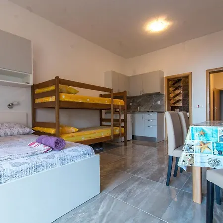 Studio Apartments Zloic In Krvavica Exterior photo