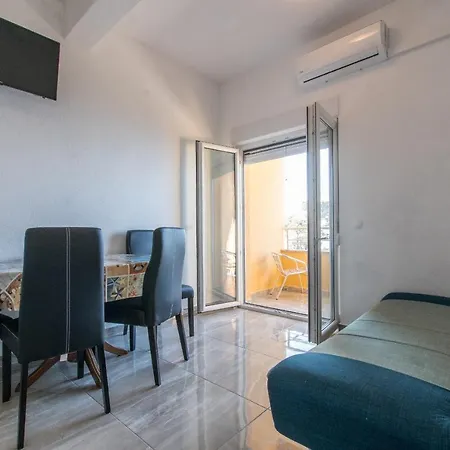 Studio Apartments Zloic In Krvavica Exterior photo