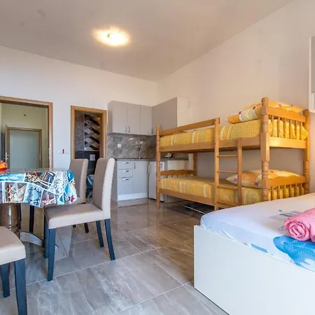 Studio Apartments Zloic In Krvavica Exterior photo