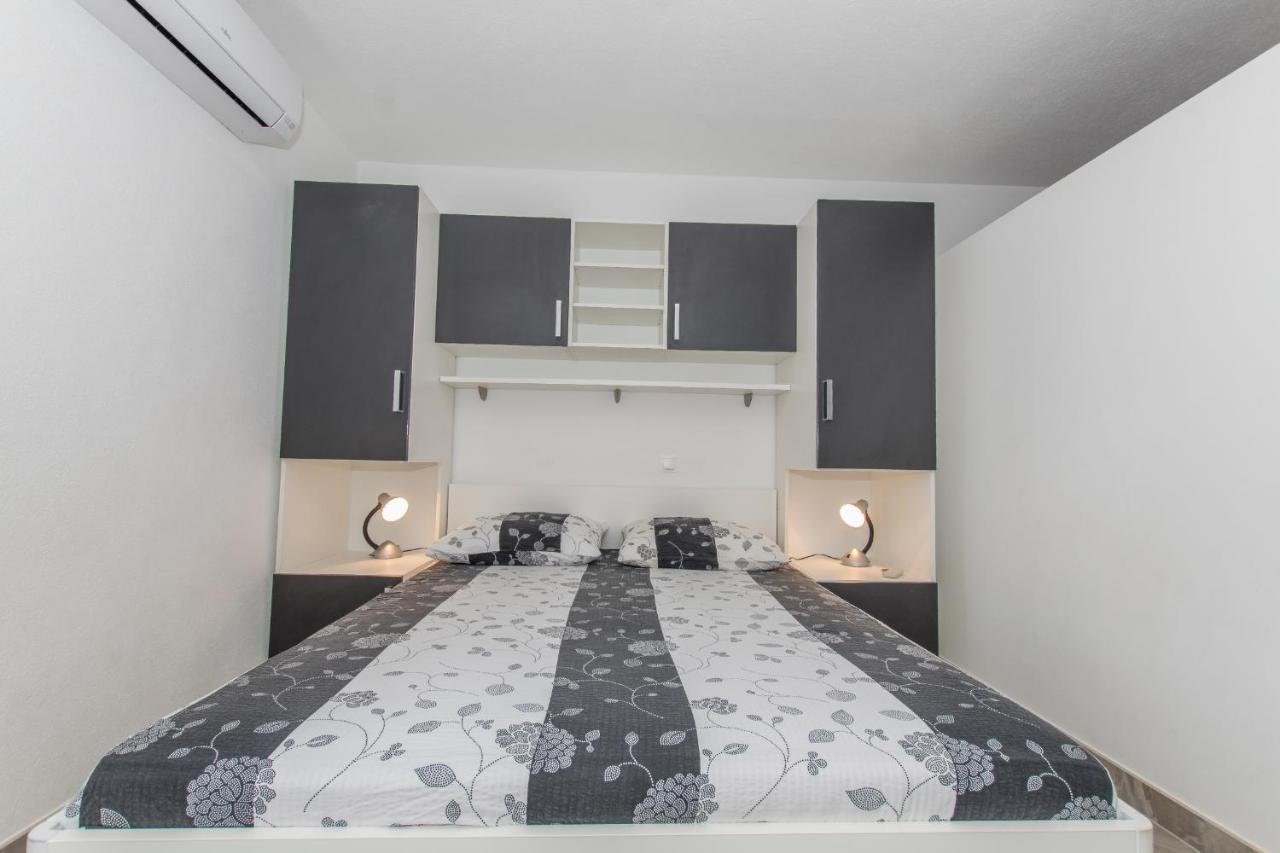 Apartment Zloic In *