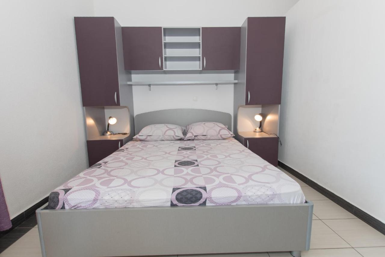Apartment Zloic In