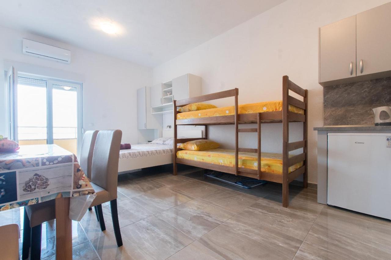 Apartment Zloic In *